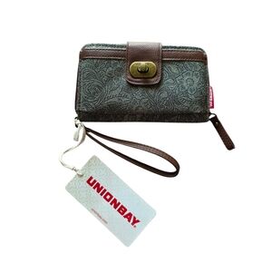 Unionbay flower wallet wrislet nwt